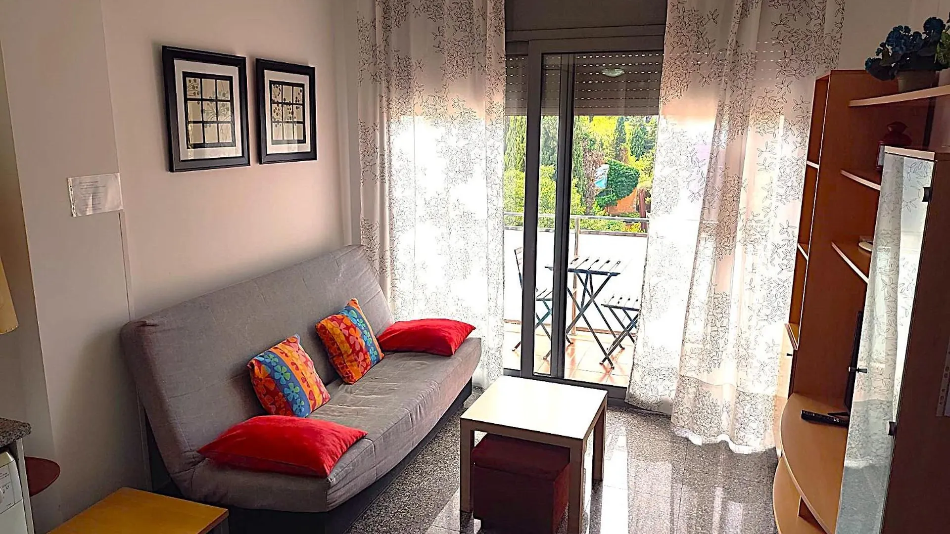 Apartament Mar Con Parking A 100M Playa Fenals Lloret de Mar Spanien